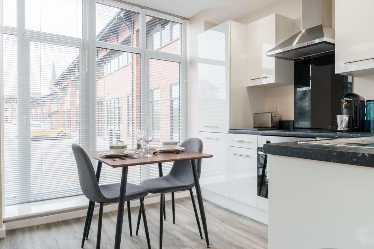 Bright 1 Bed Apartment Manchester - Sleeps 2 외부 사진
